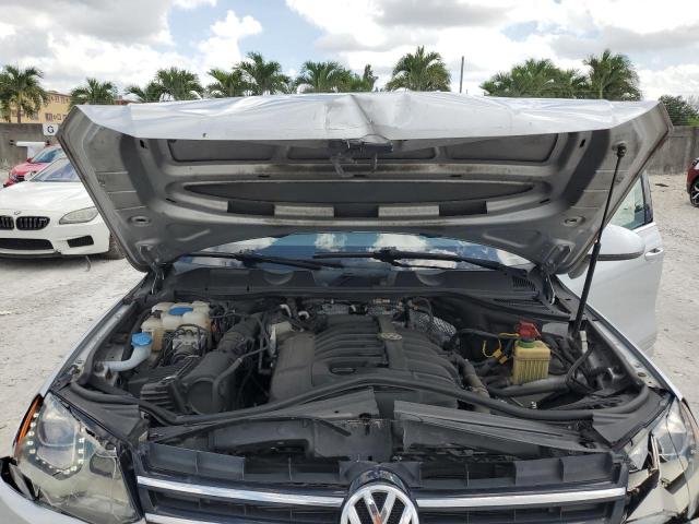 WVGEF9BP9CD010750 - 2012 VOLKSWAGEN TOUAREG V6 ვერცხლისფერი ფოტო 11