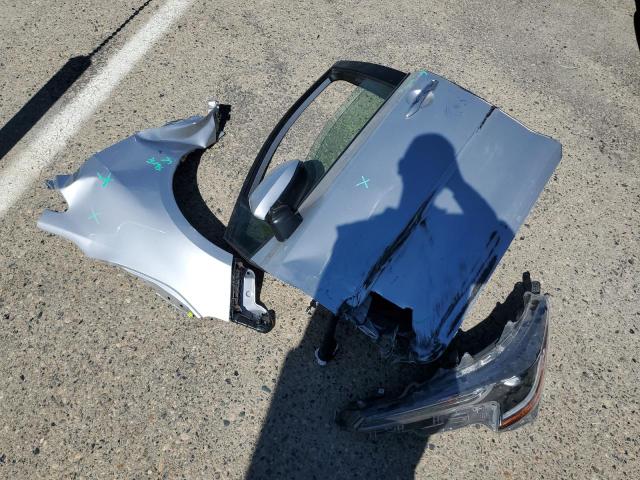 JTDEPRAE3LJ103671 - 2020 TOYOTA COROLLA LE ვერცხლისფერი ფოტო 12