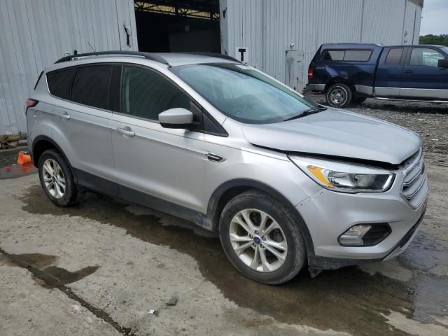 1FMCU0GD5JUA06554 - 2018 FORD ESCAPE SE SILVER photo 4
