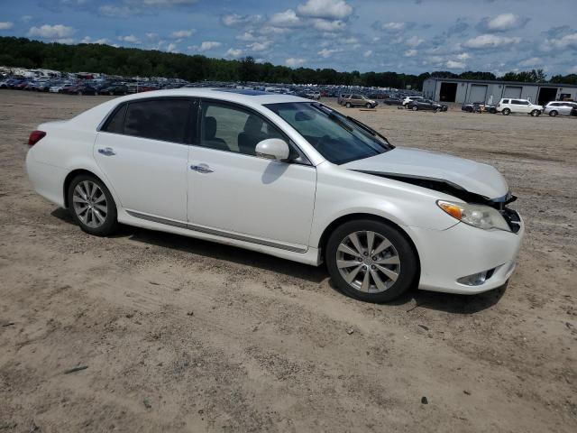 4T1BK3DB5BU374742 - 2011 TOYOTA AVALON BASE WHITE photo 4