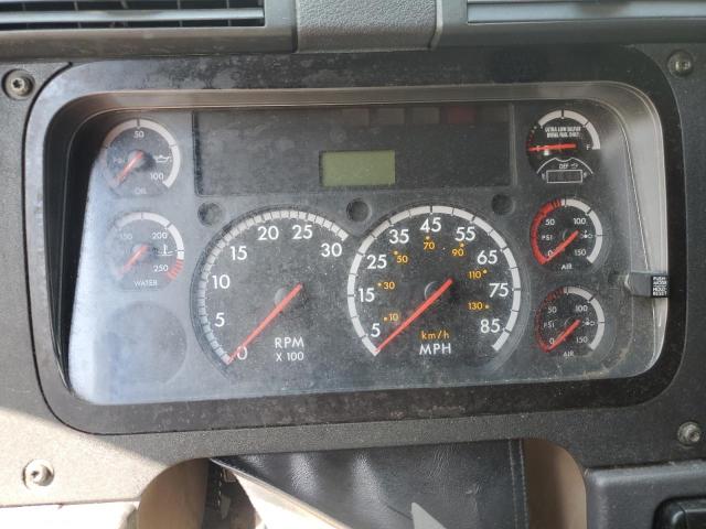 1FUJGLD67FLGL4831 - 2015 FREIGHTLINER CASCADIA 1 WHITE photo 8