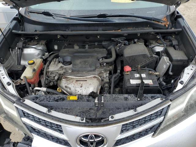 2T3RFREV4FW262705 - 2015 TOYOTA RAV4 XLE 银色 照片 12