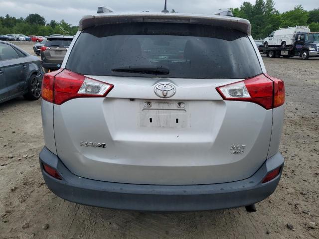 2T3RFREV4FW262705 - 2015 TOYOTA RAV4 XLE 银色 照片 6