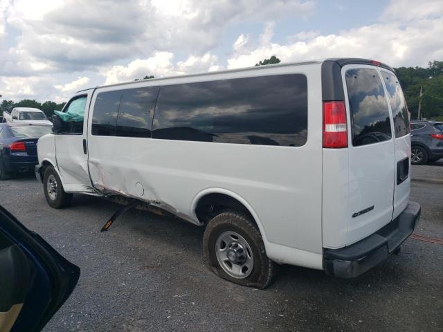 1GAZGPFGXJ1280661 - 2018 CHEVROLET EXPRESS G3 LT WHITE photo 2