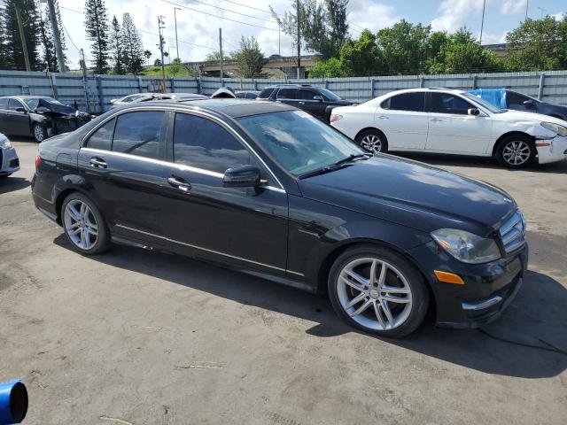 WDDGF8BB5CR210030 - 2012 MERZ C 300 4MATIC BLACK photo 4