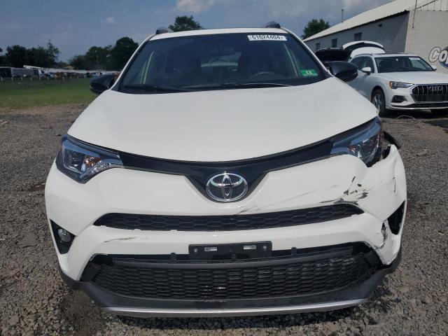 JTMJFREV3GD188379 - 2016 TOYOTA RAV4 SE WHITE photo 5