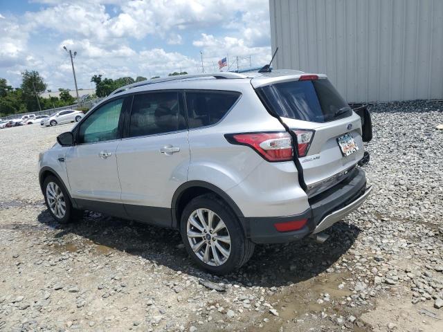 1FMCU0J9XJUA58637 - 2018 FORD ESCAPE TITANIUM Argent photo 2