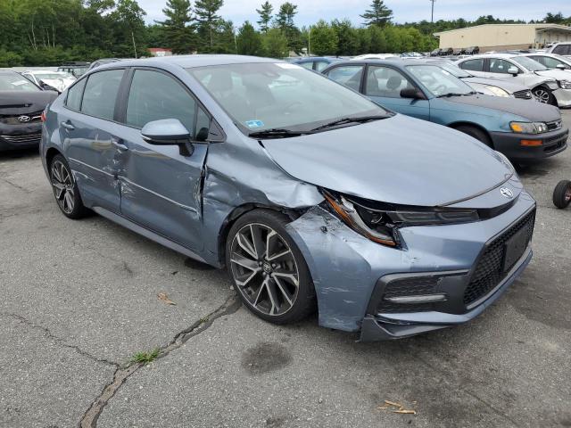 5YFS4RCE5LP042084 - 2020 TOYOTA COROLLA SE Blau Foto 4