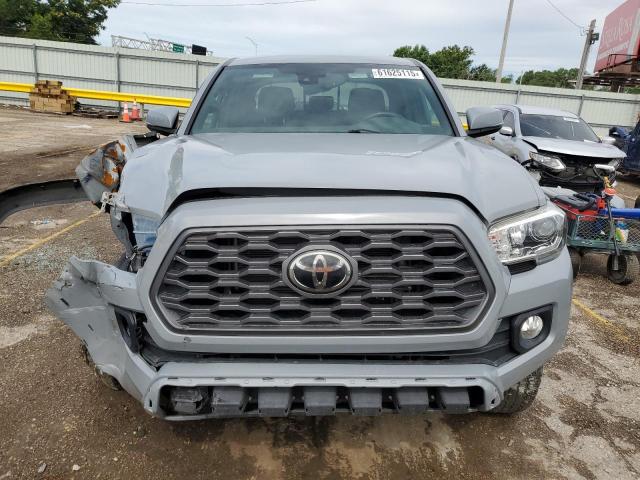 3TMCZ5AN1LM289045 - 2020 TOYOTA TACOMA DOUBLE CAB GRAY photo 5