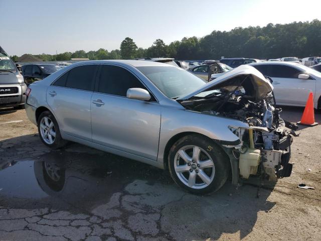 4T4BF3EKXBR216065 - 2011 TOYOTA CAMRY BASE Сріблястий фото 4