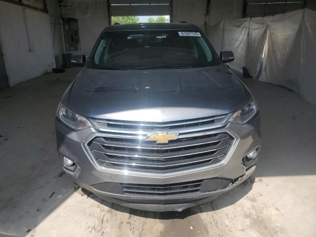 1GNERGKW3JJ107875 - 2018 CHEVROLET TRAVERSE LT ნაცრისფერი ფოტო 5