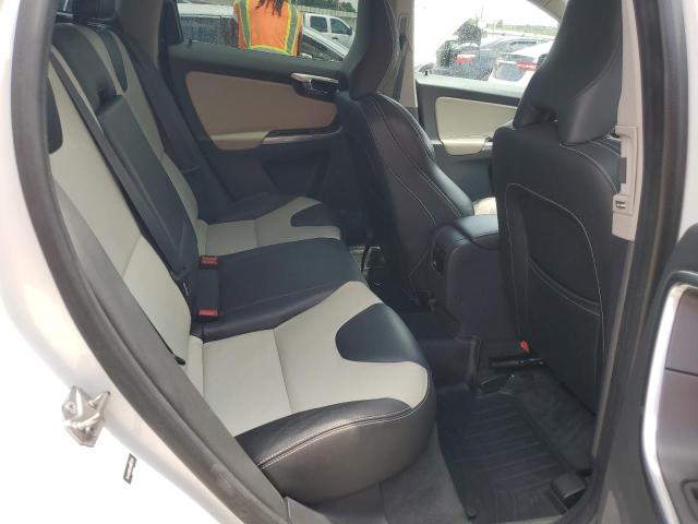YV440MDR5H2187878 - 2017 VOLVO XC60 T5 DYNAMIC თეთრი ფოტო 11