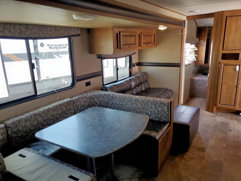 4V0TC322XHJ010499 - 2017 CROS BOUNDARY WATERS SERI SILVER photo 5