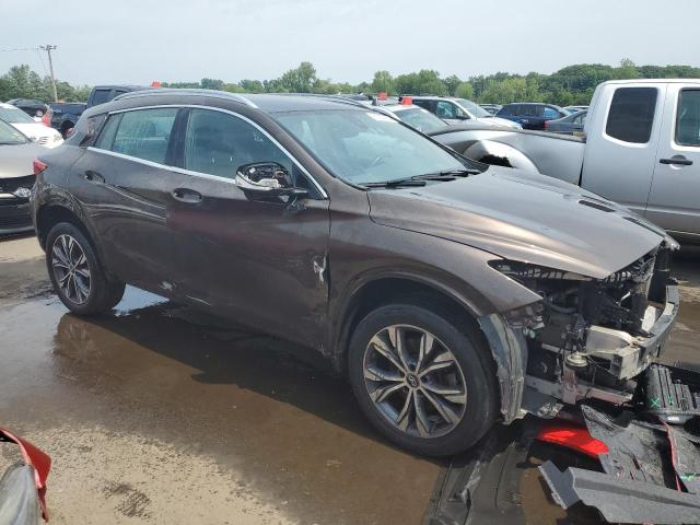 SJKCH5CR3JA041812 - 2018 INFINITI QX30 BASE TAN photo 4