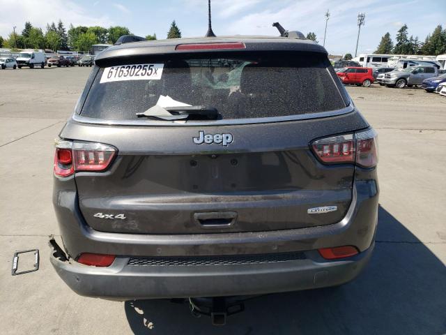 3C4NJDBBXHT656570 - 2017 JEEP COMPASS LATITUDE ნაცრისფერი ფოტო 6