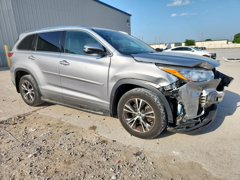 5TDKKRFH5GS502112 - 2016 TOYOTA HIGHLANDER XLE SILVER photo 4