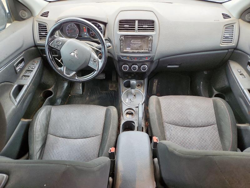 JA4AP3AU1HZ012856 - 2017 MITSUBISHI OUTLANDER ES შავი ფოტო 8