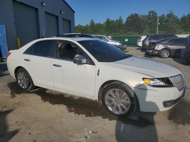 3LNHL2GC8CR813110 - 2012 LINCOLN MKZ WHITE photo 4