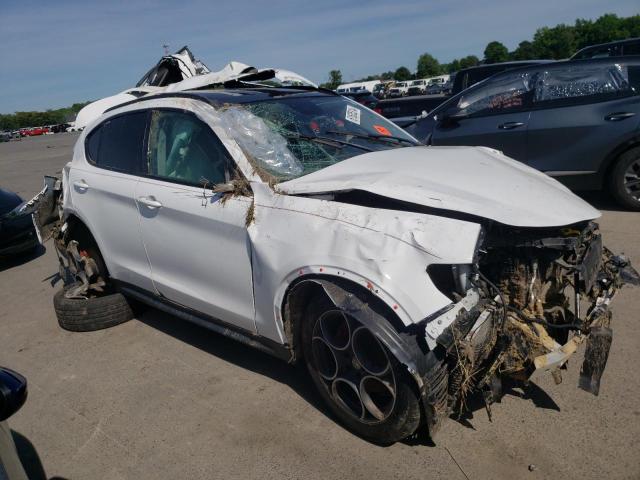 ZASFAKPN4J7B70348 - 2018 ALFA ROMEO STELVIO SPORT თეთრი ფოტო 4