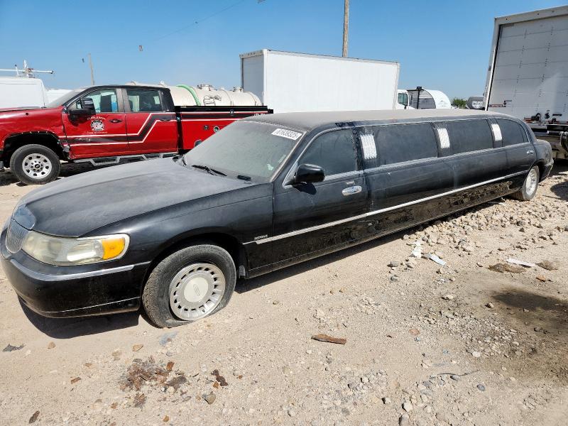 1L1FM81W02Y635348 - 2002 LINCOLN TOWN CAR EXECUTIVE Սև լուսանկար 1
