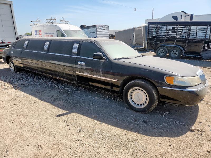 1L1FM81W02Y635348 - 2002 LINCOLN TOWN CAR EXECUTIVE Սև լուսանկար 4