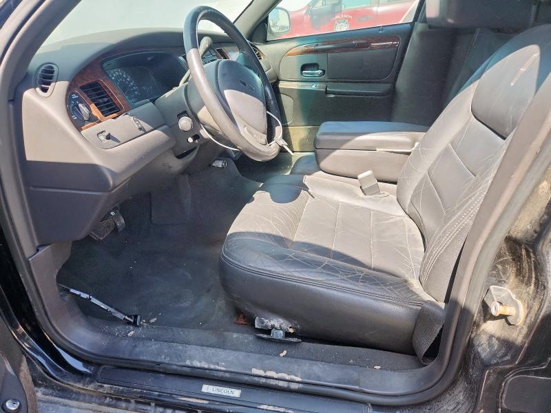 1L1FM81W02Y635348 - 2002 LINCOLN TOWN CAR EXECUTIVE Սև լուսանկար 7