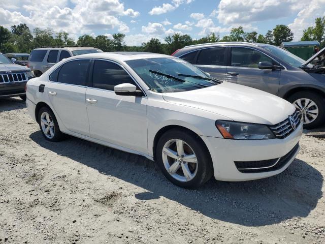 1VWBN7A31DC102064 - 2013 VOLKSWAGEN PASSAT SE Beyaz fotoğraf 4