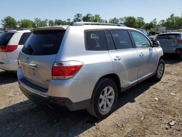 5TDBK3EH0CS117968 - 2012 TOYOTA HIGHLANDER BASE SILVER photo 3