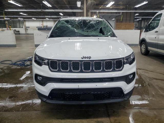 3C4NJDBN2RT603308 - 2024 JEEP COMPASS LATITUDE WHITE photo 5