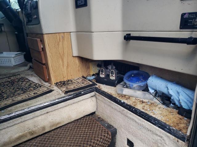 1RF22454X22019337 - 2002 ROADMASTER RAIL RAISED RAI BEIGE photo 9