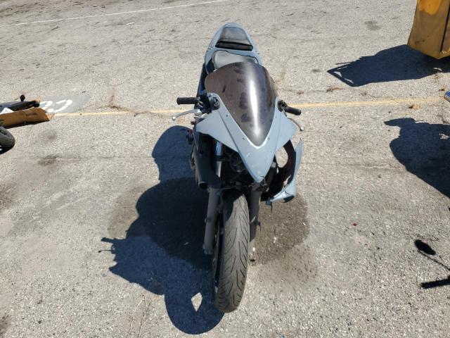 JH2PC35112M302022 - 2002 HONDA CBR600 F4 GRAY photo 5