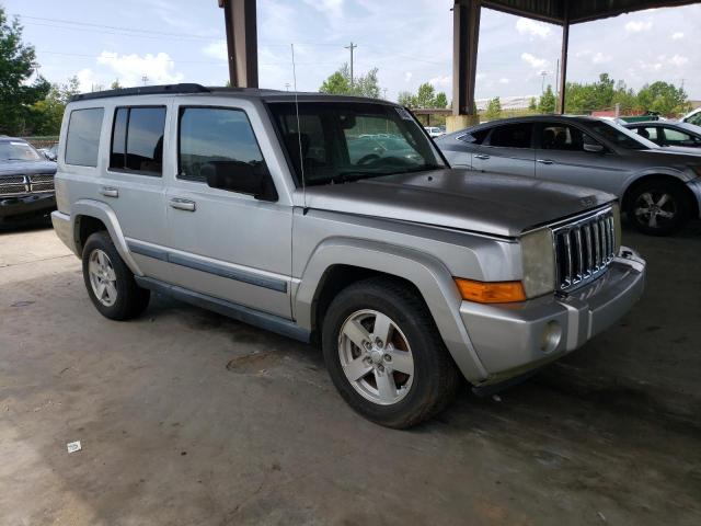 1J8HH48N68C228753 - 2008 JEEP COMMANDER SPORT SILVER photo 4