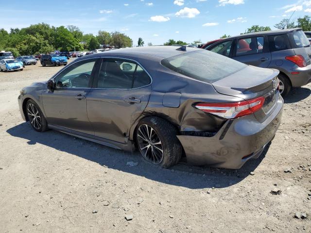 4T1G11AK6LU906468 - 2020 TOYOTA CAMRY SE GRAY photo 2