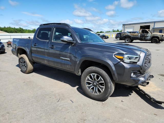 3TMCZ5AN0PM635639 - 2023 TOYOTA TACOMA DOUBLE CAB GRAY photo 4