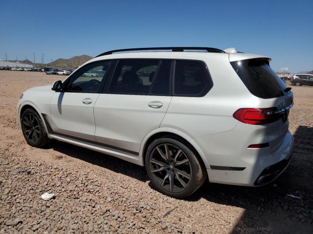 5UXCX4C55KLB39499 - 2019 BMW X7 XDRIVE50I WHITE photo 2