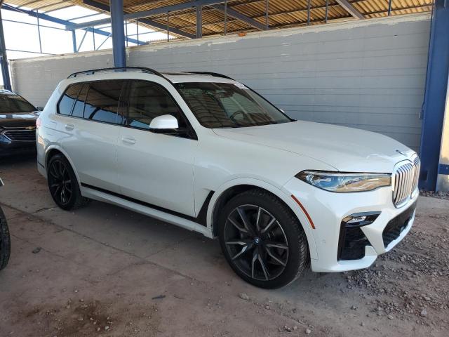 5UXCX4C55KLB39499 - 2019 BMW X7 XDRIVE50I WHITE photo 4
