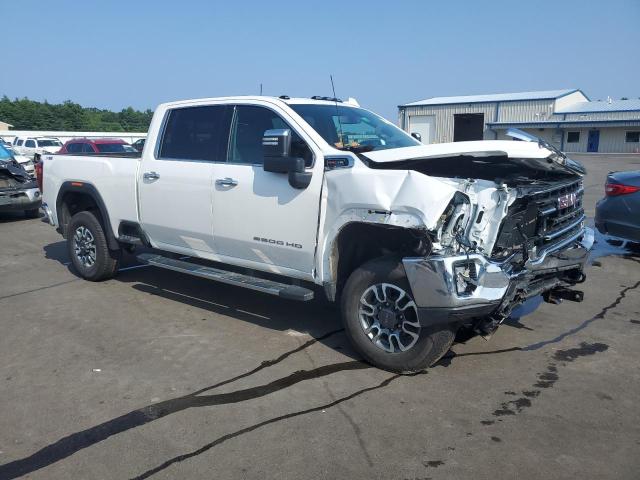 1GT49NE70NF194379 - 2022 GMC SIERRA K2500 SLT WHITE photo 4