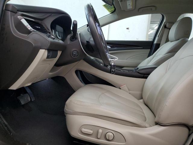 1G4ZN5SS3KU107622 - 2019 BUICK LACROSSE PREFERRED WHITE photo 7