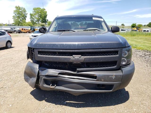 1GCSKPE35AZ113177 - 2010 CHEVROLET SILVERADO K1500 GRAY photo 5