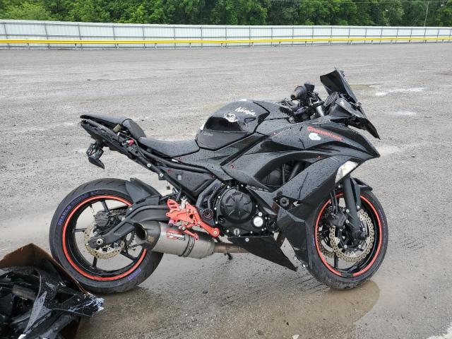 JKAEXEJ18KDA03677 - 2019 KAWASAKI EX650 J შავი ფოტო 1