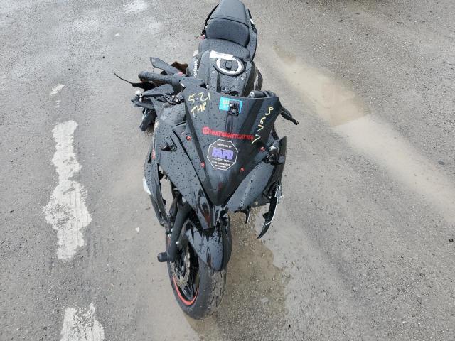 JKAEXEJ18KDA03677 - 2019 KAWASAKI EX650 J შავი ფოტო 5