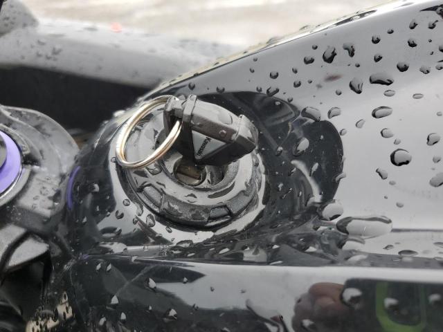 JKAEXEJ18KDA03677 - 2019 KAWASAKI EX650 J შავი ფოტო 8