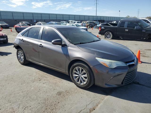 4T1BF1FK8GU545190 - 2016 TOYOTA CAMRY LE GRAY photo 4