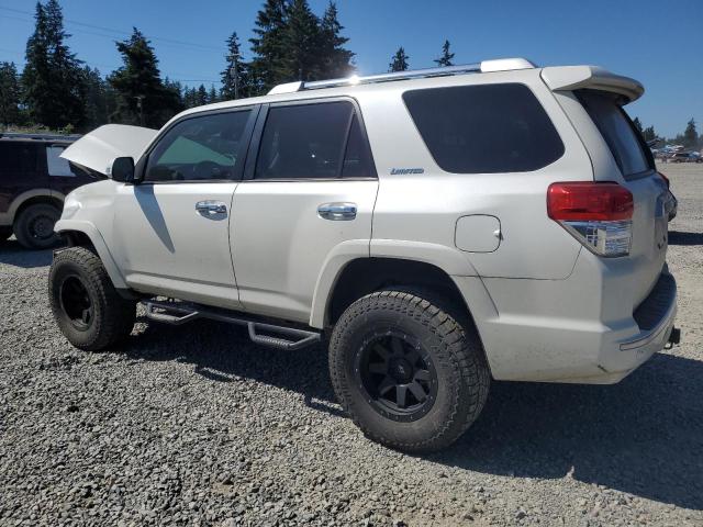 JTEBU5JR2B5074867 - 2011 TOYOTA 4RUNNER SR5 WHITE photo 2