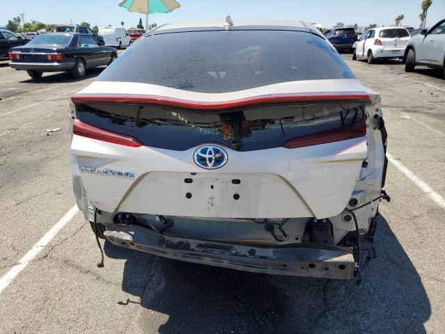 JTDKARFP2H3026401 - 2017 TOYOTA PRIUS PRIM 银色 照片 6