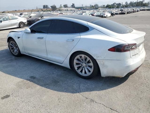 5YJSA1E26JF273534 - 2018 TESLA MODEL S 白色 照片 2