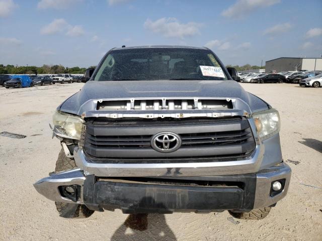 5TFUW5F14EX323592 - 2014 TOYOTA TUNDRA DOUBLE CAB SR/SR5 SILVER photo 5