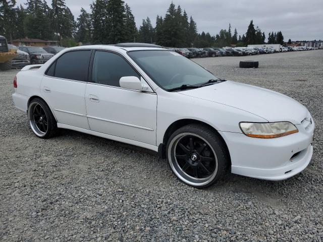 1HGCG1651XA000483 - 1999 HONDA ACCORD EX WHITE photo 4