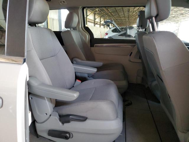 2V4RW4DG0BR740389 - 2011 VOLKSWAGEN ROUTAN S SILVER photo 10