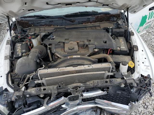 3C7WRNFL0JG122369 - 2018 RAM 5500 Beyaz fotoğraf 11